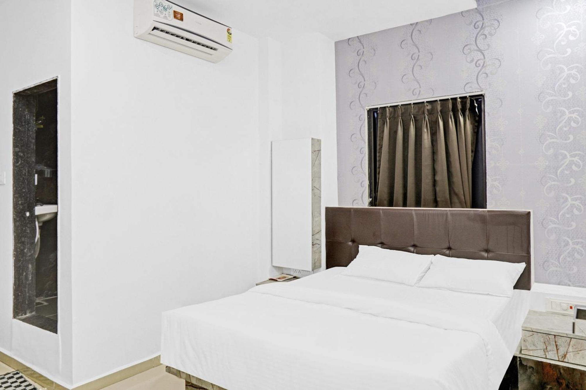 Collection O Sigma Inn Surat Ngoại thất bức ảnh