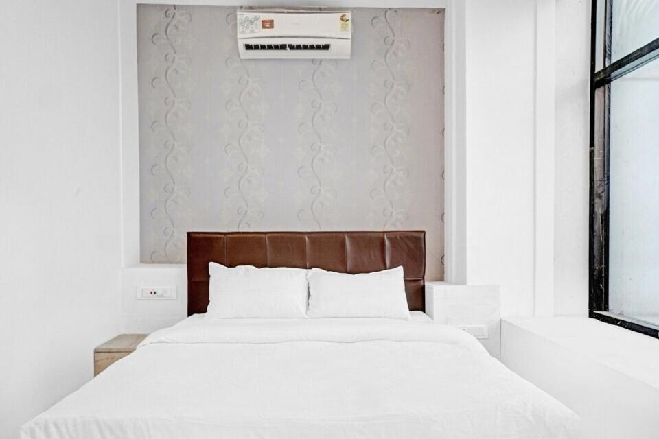 Collection O Sigma Inn Surat Ngoại thất bức ảnh
